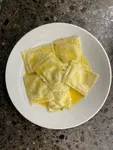 Ravioli Relleno de Ricotta Trufa