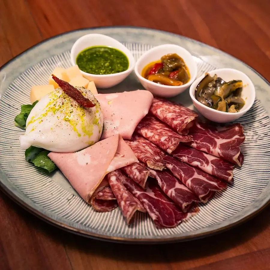 -TABLA DE LA OSTERÍA /4 pers.  