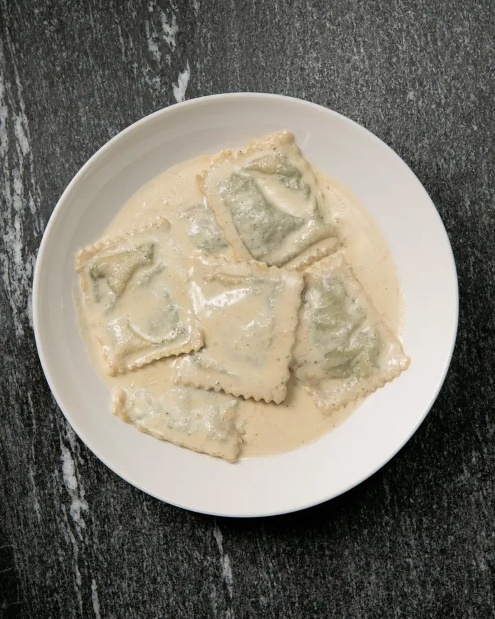 Ravioli di Verdure con Salsa di Noci