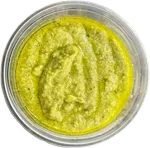 Humus de albahaca