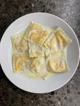 Ravioli di Zucca e Formaggio di Capra Panna e Parmiggiano